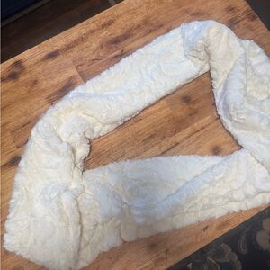 Elegant White Faux Fur Infinity Scarf